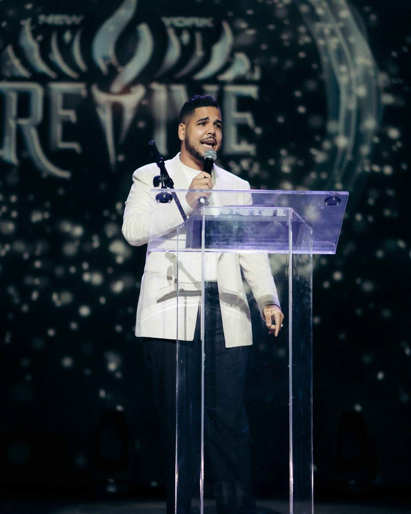 Pastor de Revive Church